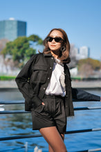 画像をギャラリービューアに読み込む, 2Tuck Taffeta Shorts.