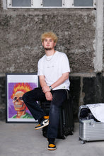 画像をギャラリービューアに読み込む, Graphic T-shirt "To live, nothing more."