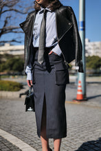 画像をギャラリービューアに読み込む, Pinstripe Cargo Skirt.