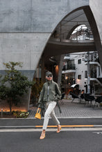 画像をギャラリービューアに読み込む, Chambray Chino Tapered Pants.