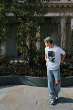 画像をギャラリービューアに読み込む, Graphic T-shirt "Beyond The Era"